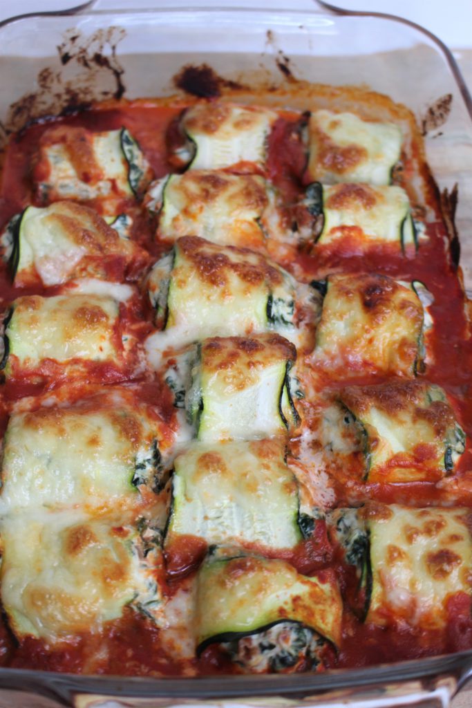 Courgetterolletjes met ricotta en spinazie