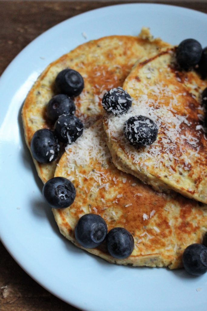 havermout pannenkoeken met blauwe bessen