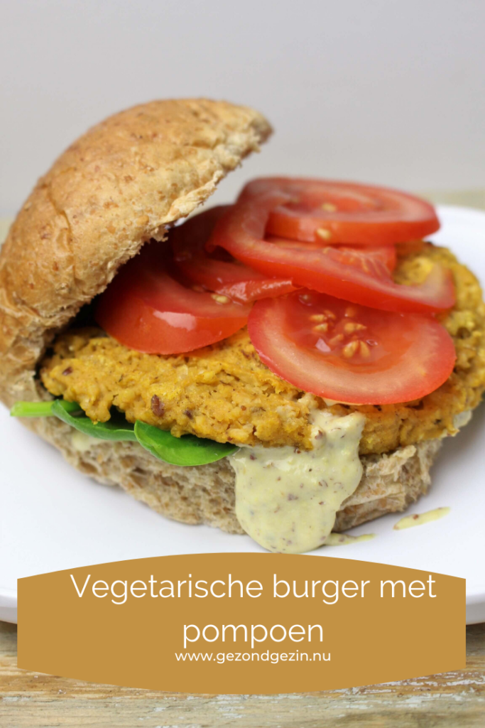 vegetarische burger met pompoen