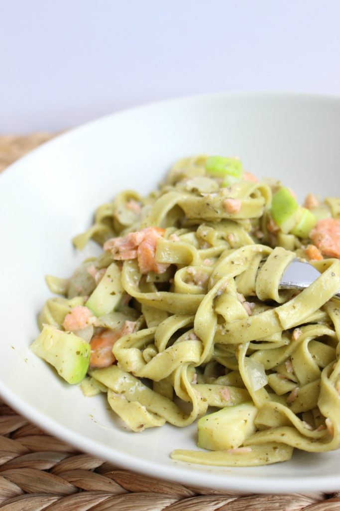 Tagliatelle met zalm en courgette