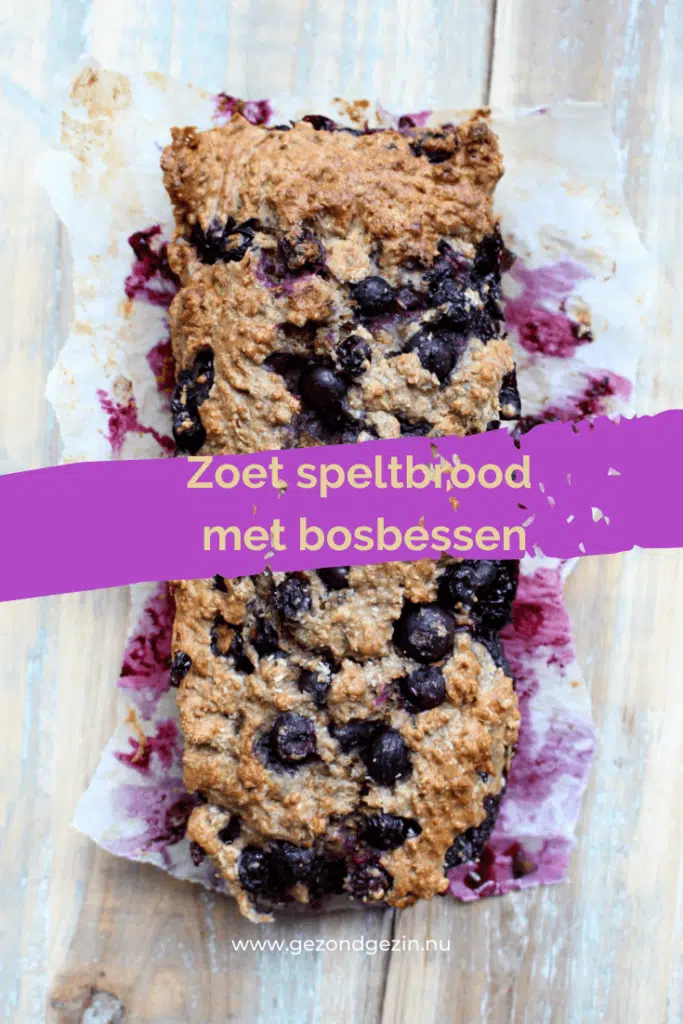 zoet speltbrood met bosbessen