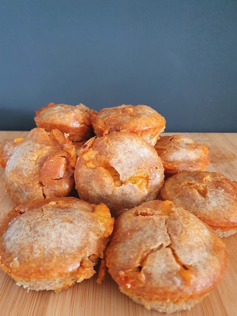 hartige muffins met cheddar en chorizo