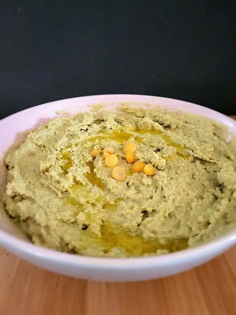 hummus met avocado